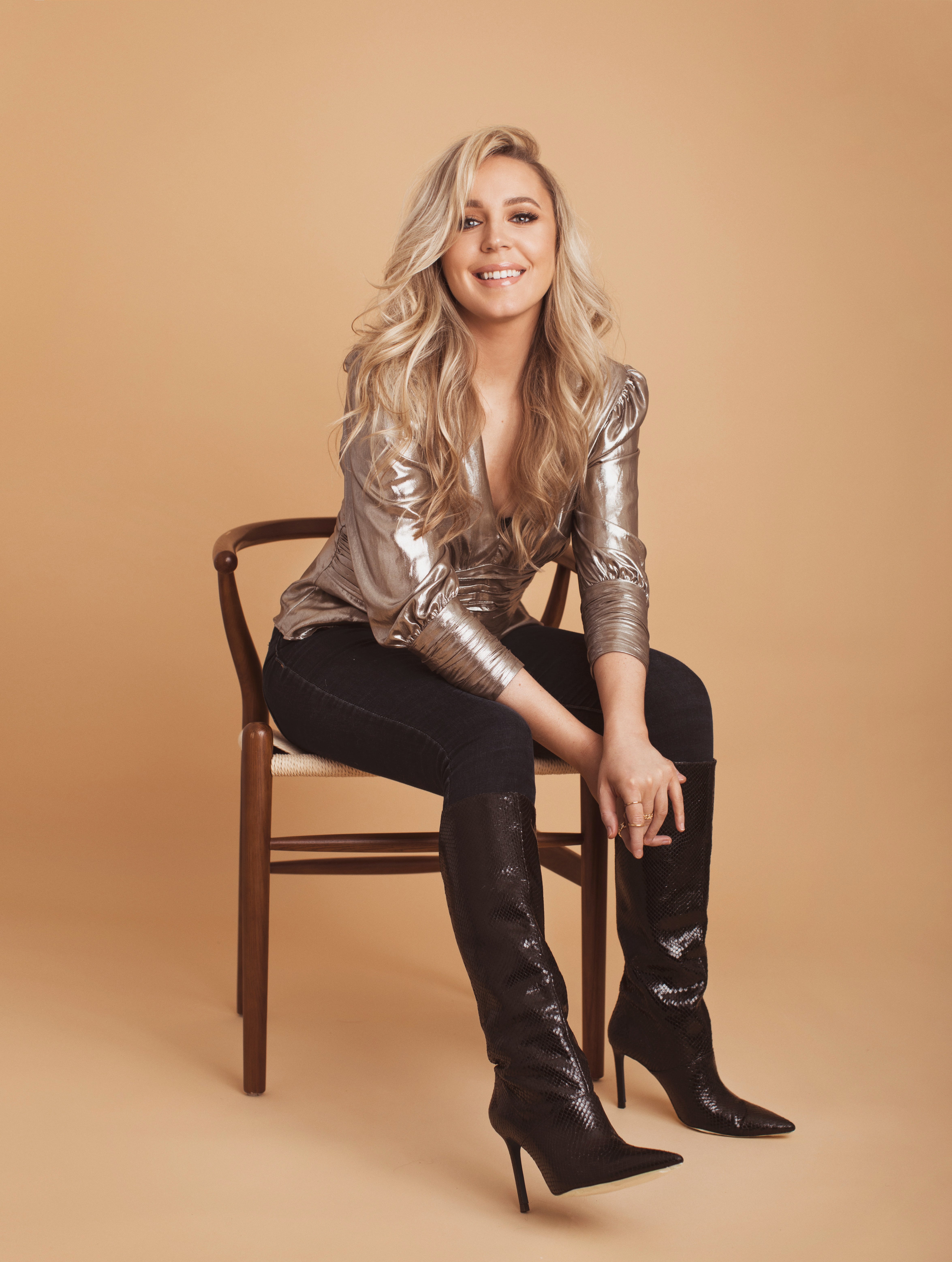 Elyse Saunders Elyse Saunders
