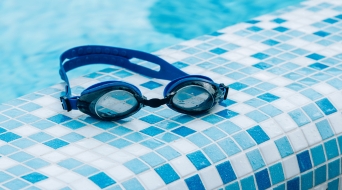 Swimming goggles under water