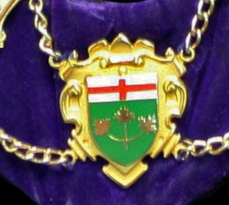 Chain of Office: Maple Leaf medallion