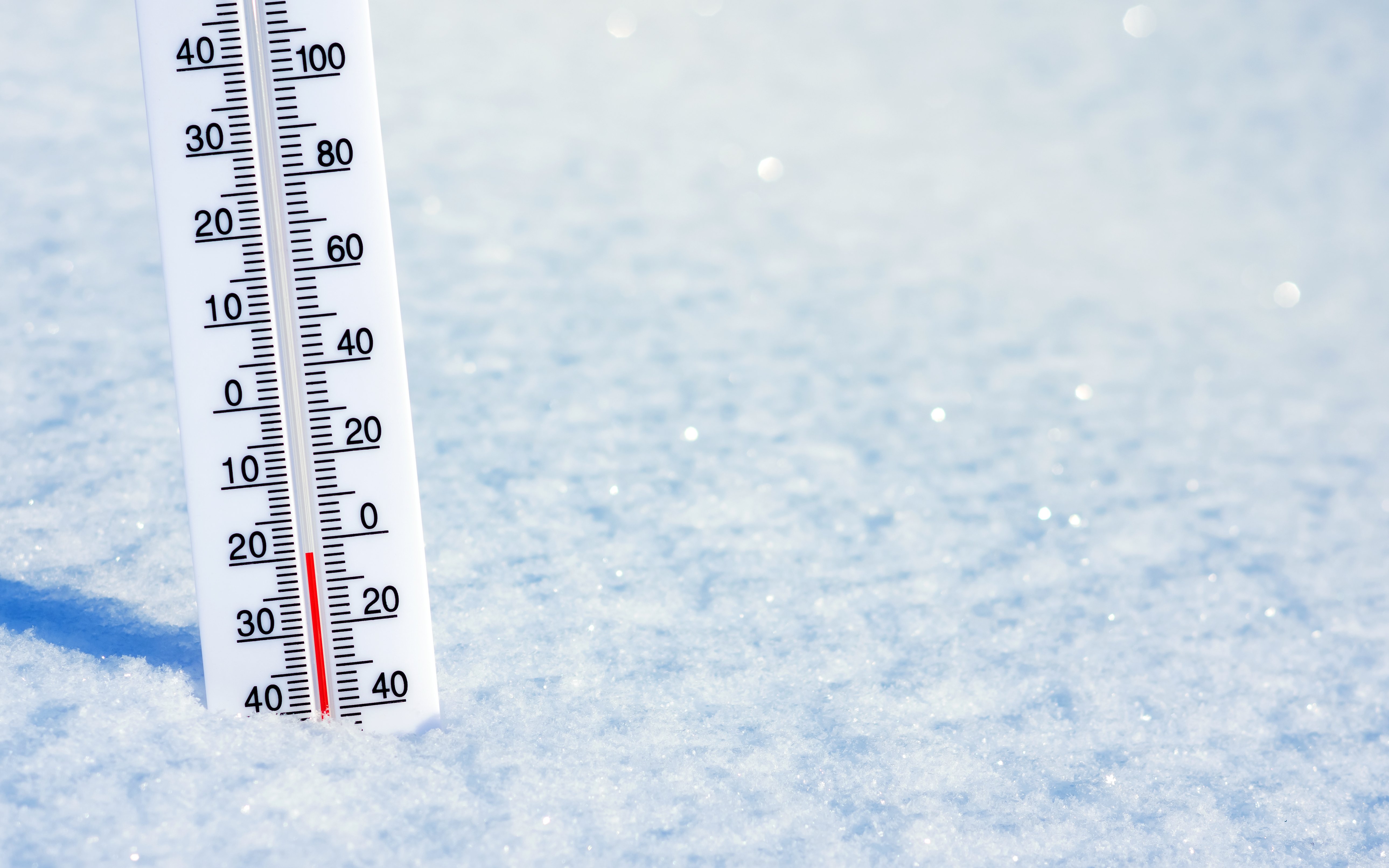Thermometer in the snow